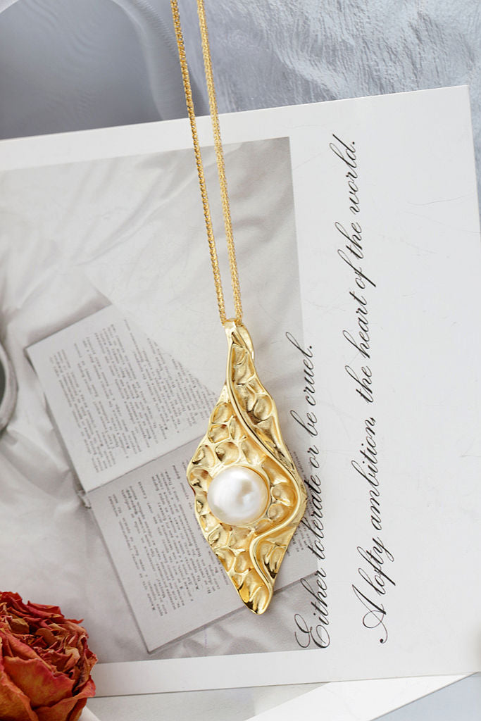 925 Sterling Silver Pendant Nature's Leaves Inlaid Natural Freshwater Pearl 18K Gold Plated Pendant Classical Charm Style