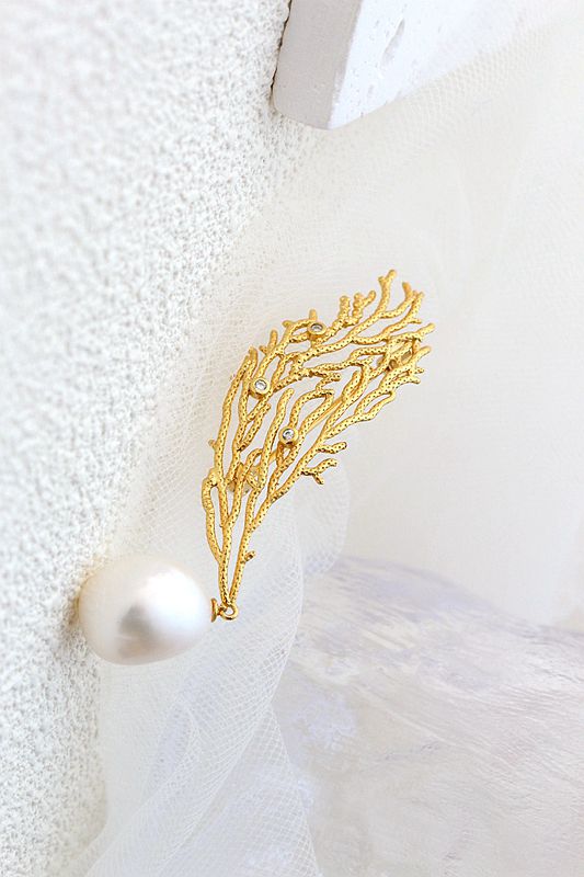 18K Gold Plated Coral Pattern Brooch Inlaid Natural Baroque Freshwater Pearl Fashion Creative 925 Sterling Silver Brooch