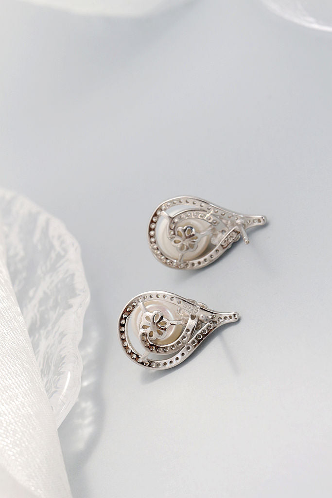 Authentic 925 Sterling Silver Earstuds Hollowed-Out Floral Pattern Inlaid Natural Freshwater Pearl Gentle Graceful Earring Gift