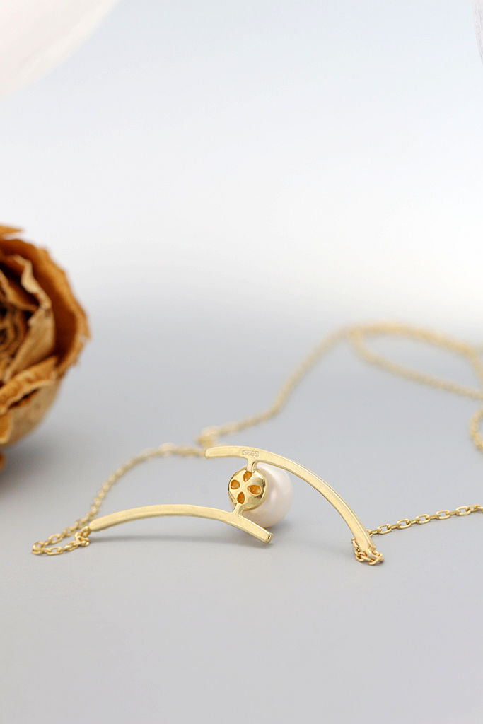 Exquisite 925 Sterling Silver Pendant Inlaid Natural Freshwater Pearl 18K Gold Plated Pendant Necklace Set Minimalist Jewelry