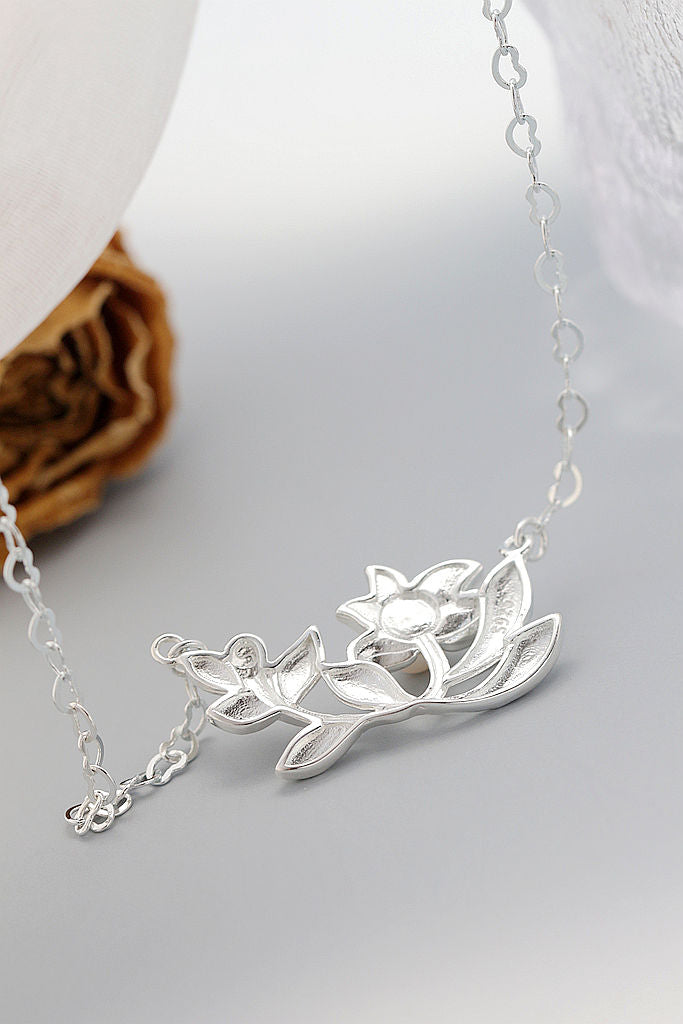 Genuine 925 Sterling Silver Floral Pendant Inlaid Natural Freshwater Pearl Elegant Delicate - Heart Shaped Chain Necklace Set