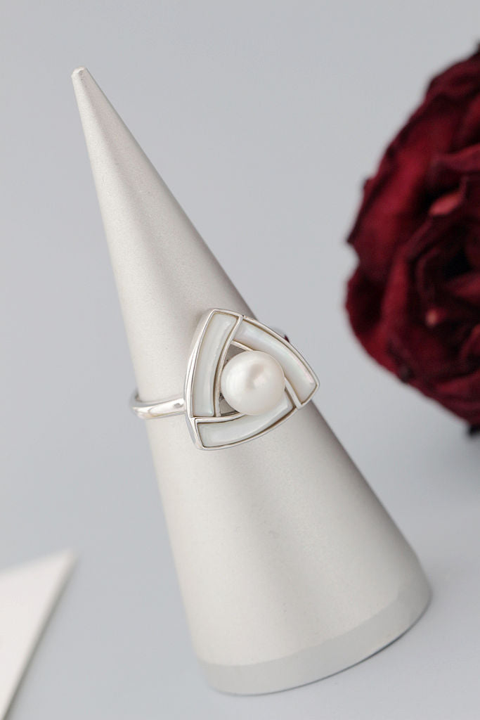 Trendy Geometric Triangular 925 Sterling Silver Rings Inlaid Natural Freshwater Pearl Opening Adjustable Ring Lady Jewelry Gift