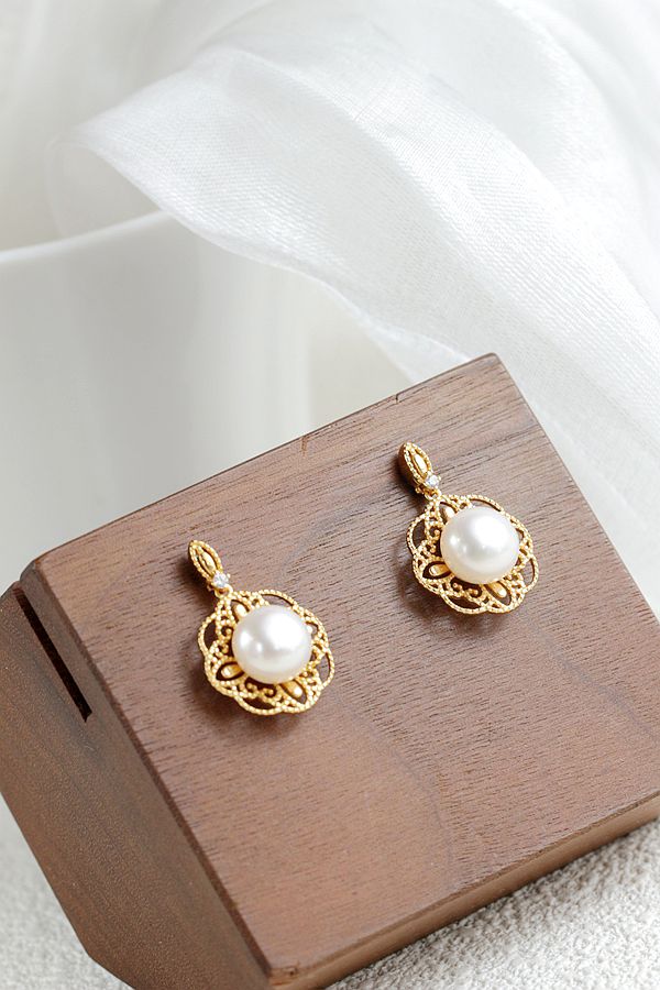 Authentic 925 Sterling Silver Earring Inlaid Natural Freshwater Pearl Hollowed Out Pattern Earring 18K Gold Plated Jewelry Gift