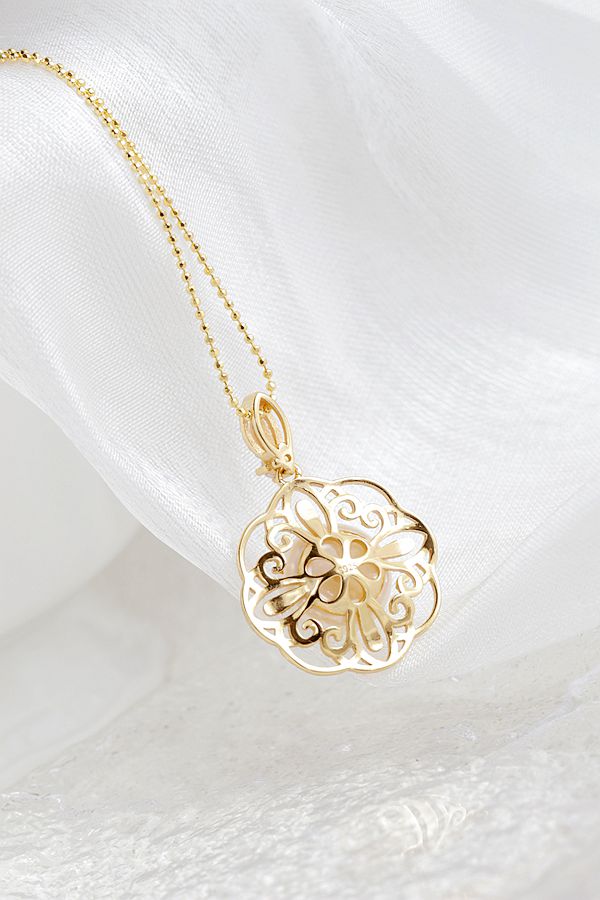 Authentic 925 Sterling Silver Pendant Inlaid Natural Freshwater Pearl Hollowed Out Pattern Pendant 18K Gold Plated Jewelry Gift