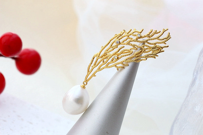 18K Gold Plated Coral Pattern Brooch Inlaid Natural Baroque Freshwater Pearl Fashion Creative 925 Sterling Silver Brooch