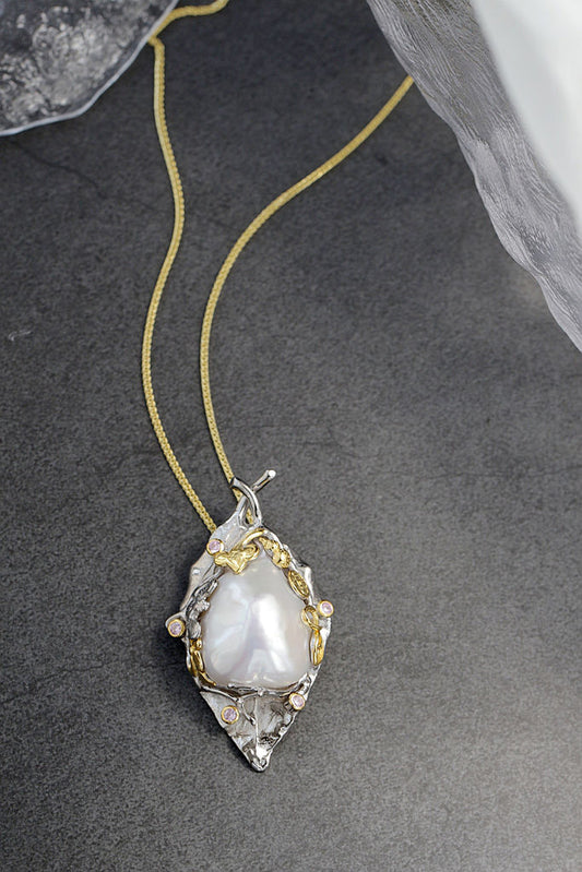 This 925 sterling silver Baroque pearl pendant, with its nature-inspired design, exquisite details, and artistic flair, is an elegant choice for showcasing personal style and unique charm.