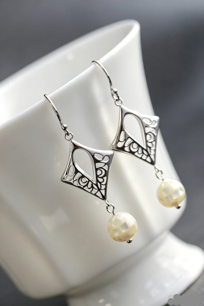 Vintage Hollow Rhombus Lace S925 Sterling Silver Earrings Natural White Shell Bead Drop Earring Fashion Jewelry Gift For Women