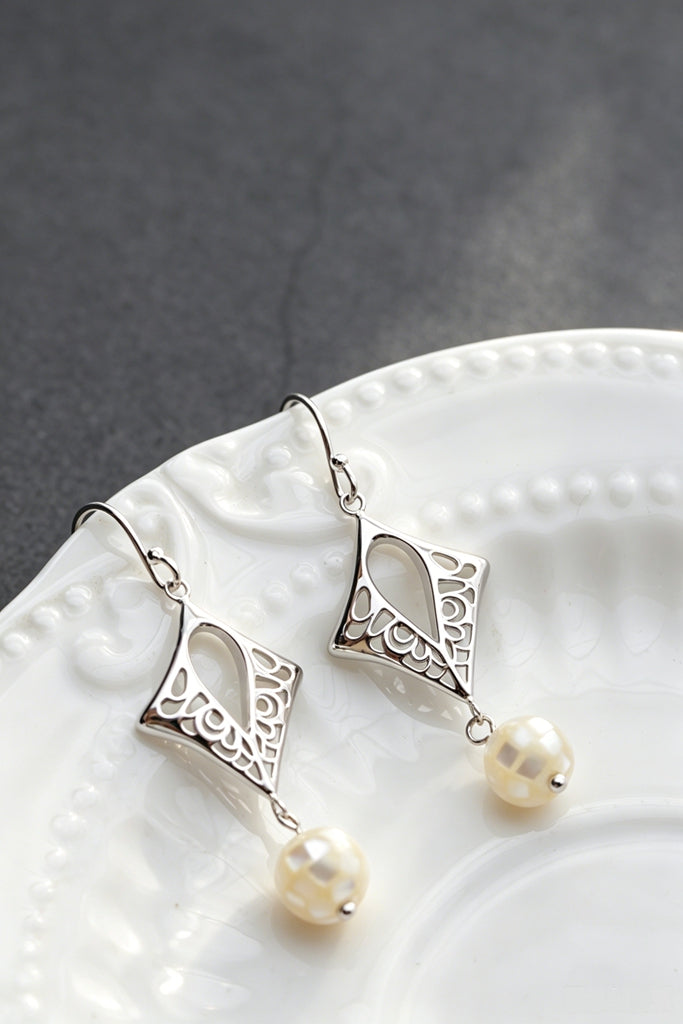 Vintage Hollow Rhombus Lace S925 Sterling Silver Earrings Natural White Shell Bead Drop Earring Fashion Jewelry Gift For Women