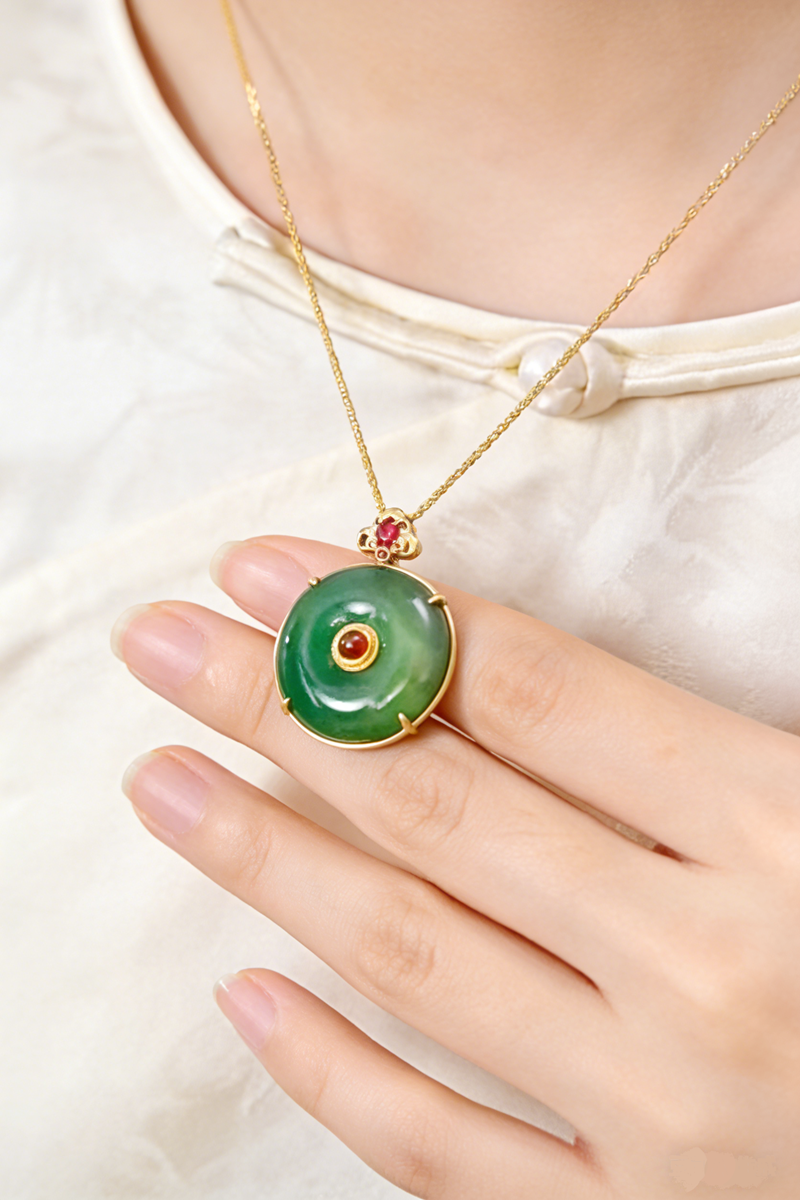 Exquisite 925 Sterling Silver Pendant Inlaid Natural Green Chalcedony 18K Gold Plated Round Pendant Retro Style Jewelry Gift