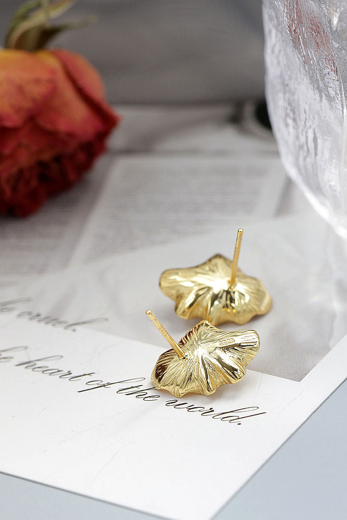 Authentic 925 Sterling Silver Floral Shape Earrings Inlaid Natural Freshwater Pearl Fashion Creative 18K Gold-Plated Earring