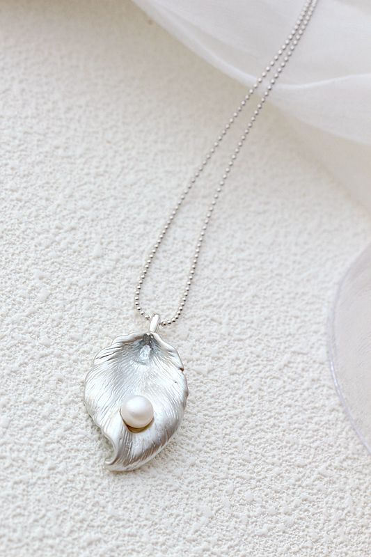 Authentic 925 Sterling Silver Pendant Creative Leaf Inlaid Natural Freshwater Pearl Pendants Trendy Style Women Jewelry Gift