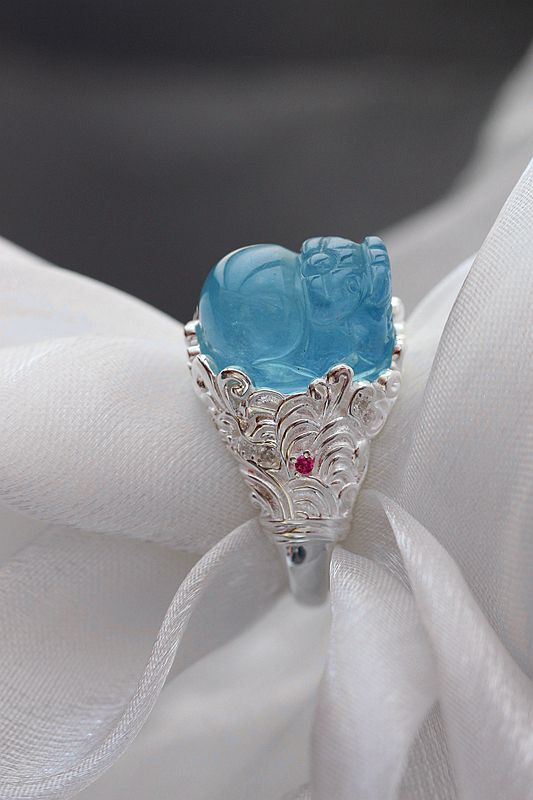 925 Sterling Silver Retro Style Ring Inlaid Natural Aquamarine Carved Into The Image of Pi Xiu From Chinese Mythology