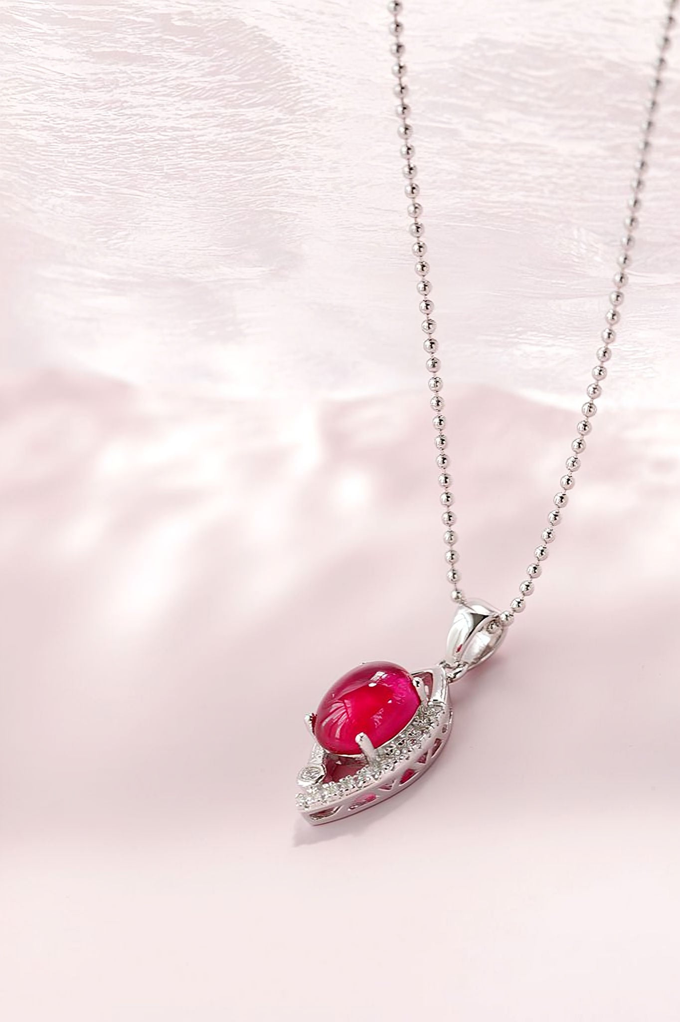 925 Sterling Silver Pendant Inlaid Artificial Ruby Fashion Simple Small Pendant