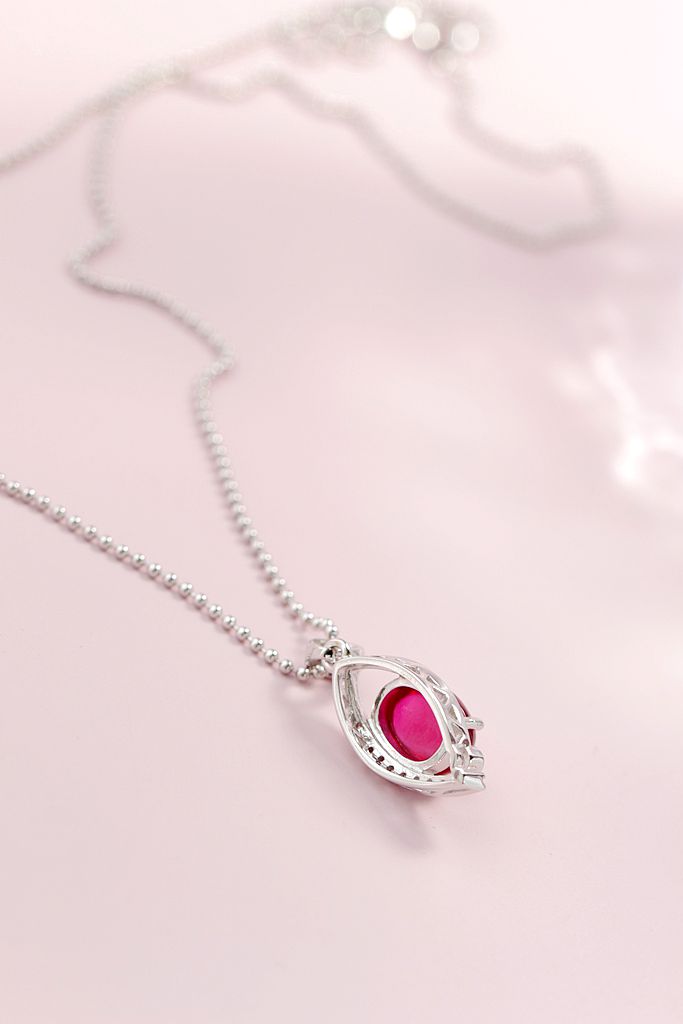 925 Sterling Silver Pendant Inlaid Artificial Ruby Fashion Simple Small Pendant