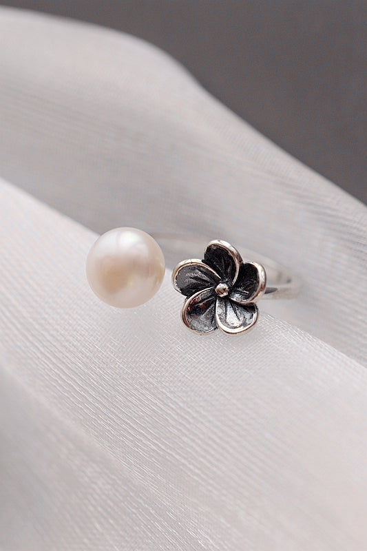 925 Sterling Silver Ring Hand-set Natural Freshwater Pearl Do Old Small Flowers ladies Simple And Small Opening Ring