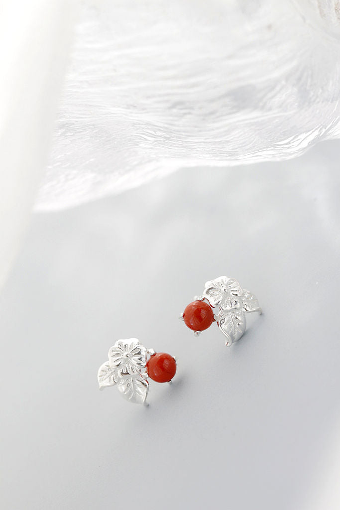 Delicate Understated 925 Sterling Silver Earrings Inlaid Natural South Red Agate Very Petite Earring Simple And Elegant Style