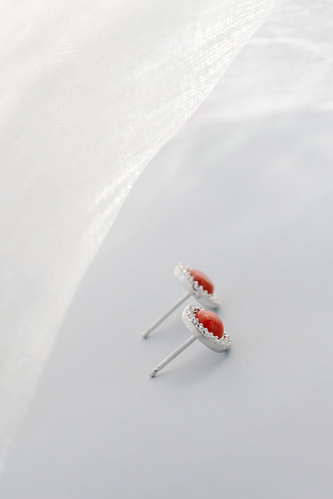 Classic Stylish Round 925 Sterling Silver Earring Simple Yet Elegant Natural South Red Agate Earring Small And Delicate Jewelry
