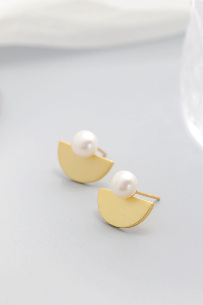 925 Sterling Silver Earring Inlaid Natural Freshwater Pearl Fashion Creative Semi-Circle 18K Antique Gold Plating Earring