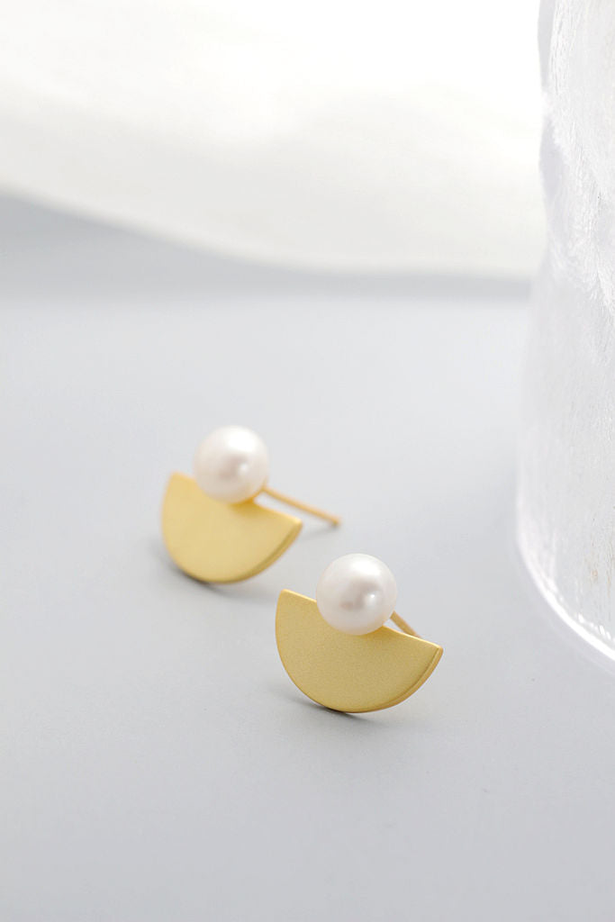 925 Sterling Silver Earring Inlaid Natural Freshwater Pearl Fashion Creative Semi-Circle 18K Antique Gold Plating Earring