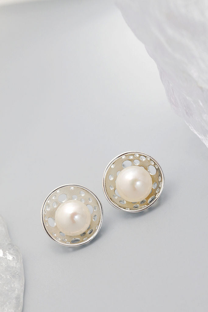 Authentic 925 Sterling Silver Earstuds Inlaid Natural Freshwater Pearl Gentle Graceful Circular Shape Earring Jewelry Gift