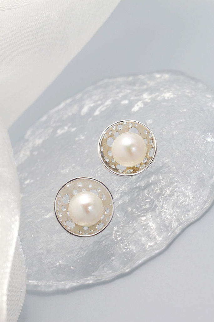 Authentic 925 Sterling Silver Earstuds Inlaid Natural Freshwater Pearl Gentle Graceful Circular Shape Earring Jewelry Gift