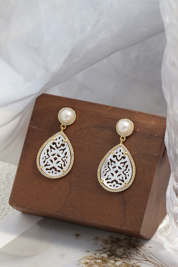 Inlaid Natural White Shell and Pearl 18K Gold Plated Earrings Carved Vintage Style Elegant Fashion 925 Sterling Silver Earring