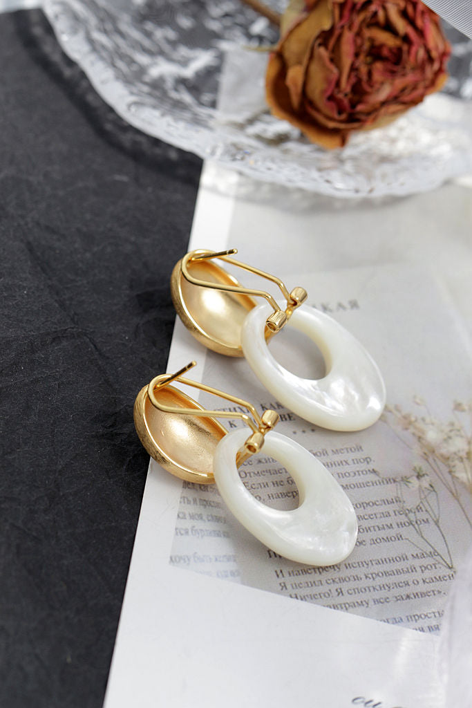 Elegance and Versatility Natural Pearl Shellfish 925 Sterling Silver Earring Fashion 18K Gold Plated Earring Female Jewelry Gift