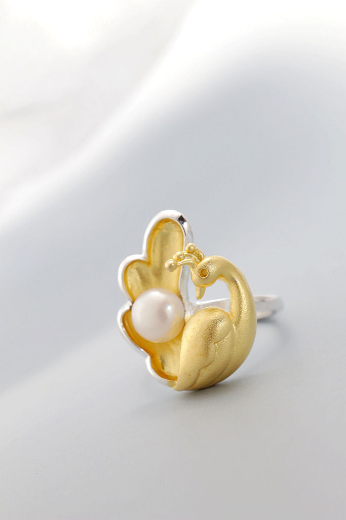 Elegant Fashion 925 Sterling Silver Rings Inlaid Natural Freshwater Pearl 18K Gold Plated Lucky Peacock Statement Ring