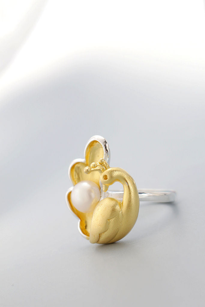 Elegant Fashion 925 Sterling Silver Rings Inlaid Natural Freshwater Pearl 18K Gold Plated Lucky Peacock Statement Ring