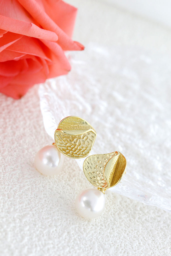 Classic Elegance 925 Sterling Silver Earring Inlaid Natural Baroque Pearl 18K Gold Plated Earrings Fashion Women Jewelry Gift