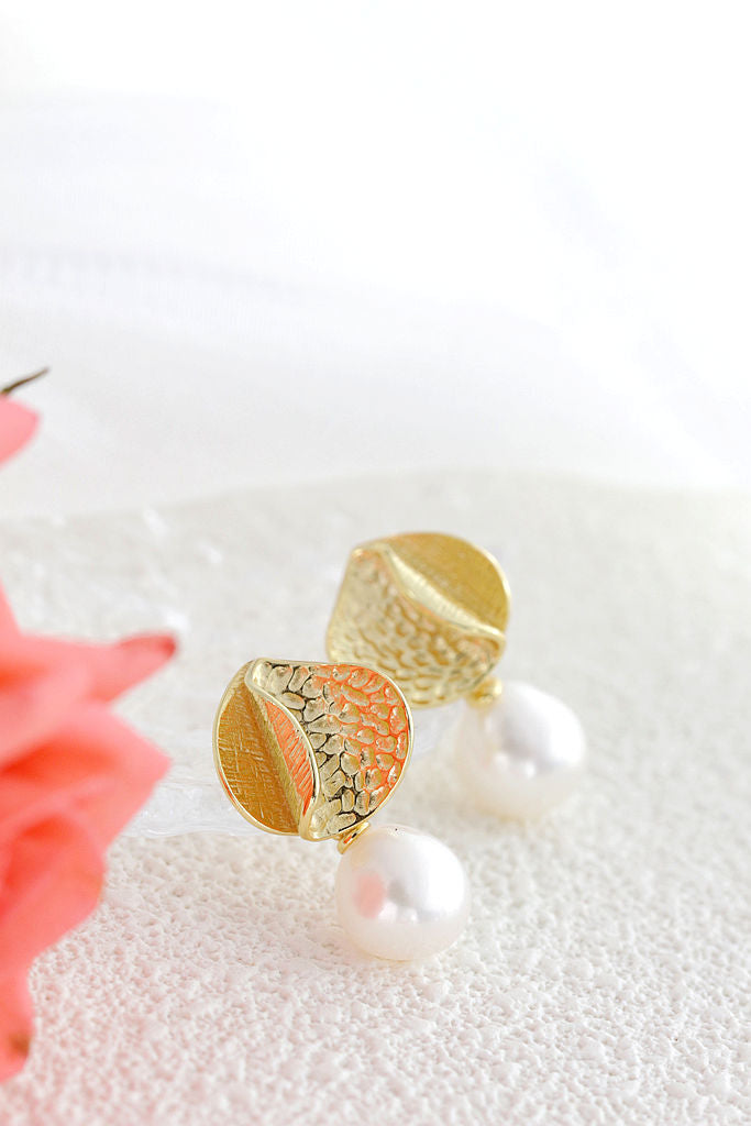 Classic Elegance 925 Sterling Silver Earring Inlaid Natural Baroque Pearl 18K Gold Plated Earrings Fashion Women Jewelry Gift