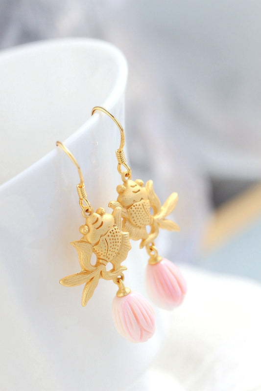 Inlaid Natural Pink Shellfish 925 Sterling Silver Earring Creative 18K Gold Plated Little Goldfish Earring Female Jewelry Gift