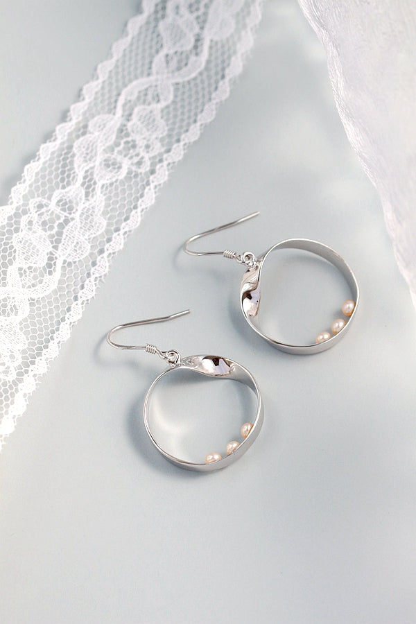 925 Sterling Silver Earring Inlaid Natural Freshwater Pearl Classic Fashion Circular Earring