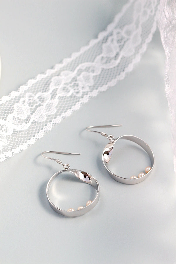 925 Sterling Silver Earring Inlaid Natural Freshwater Pearl Classic Fashion Circular Earring