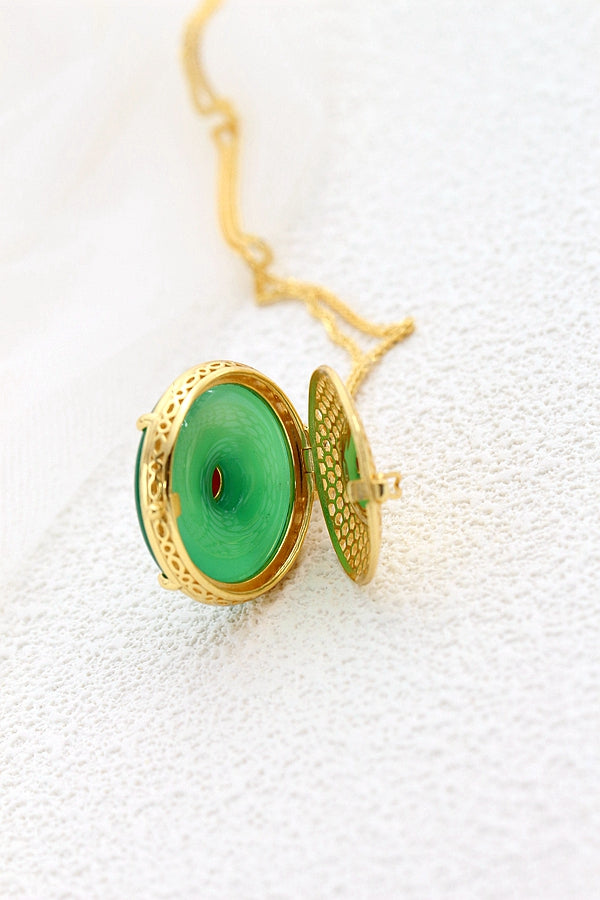 Exquisite 925 Sterling Silver Pendant Inlaid Natural Green Chalcedony 18K Gold Plated Round Pendant Retro Style Jewelry Gift