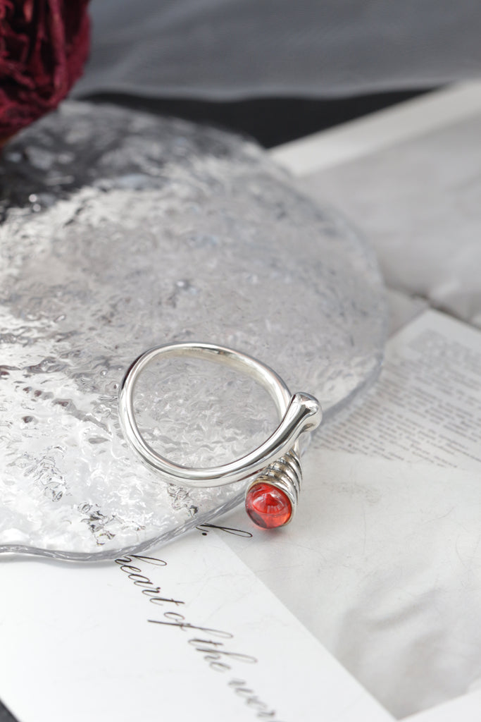 Classic Elegance 925 Sterling Silver Rings Inlaid Artificial Red Zircon Trendy Style Opening Adjustable Ring Women Jewelry Gift