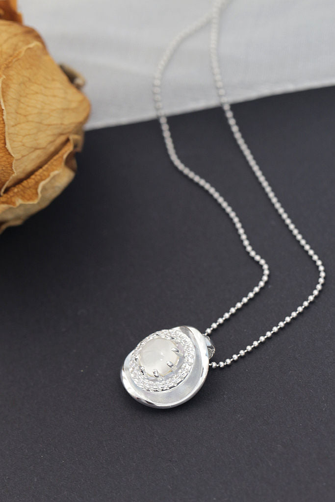 Authentic 925 Sterling Silver Ornament Inlaid Natural Moonstone Pendant Lady Creative New Trendy Wedding Party Fine Jewelr