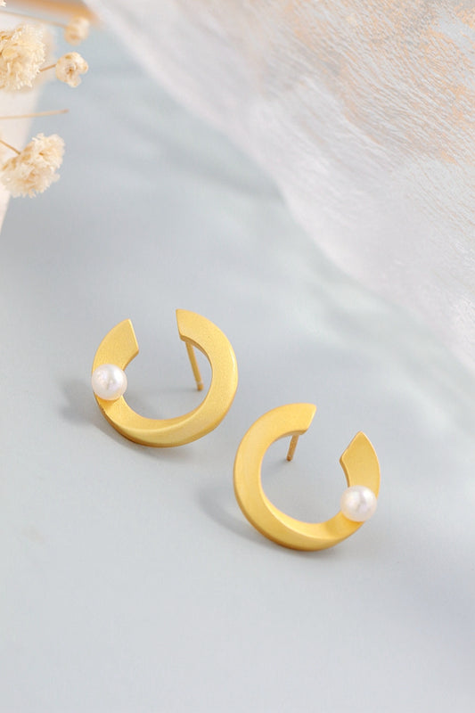 Creative Trendy C Shape Personality 925 Sterling Silver EarStuds Inlaid Natural Freshwater Little Pearl 18K Gold Plated Earring