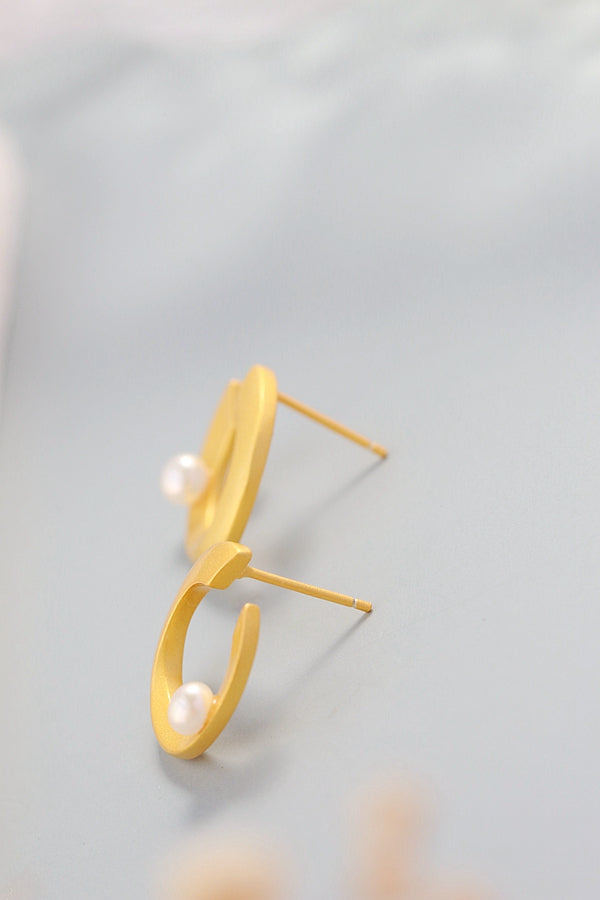 Creative Trendy C Shape Personality 925 Sterling Silver EarStuds Inlaid Natural Freshwater Little Pearl 18K Gold Plated Earring