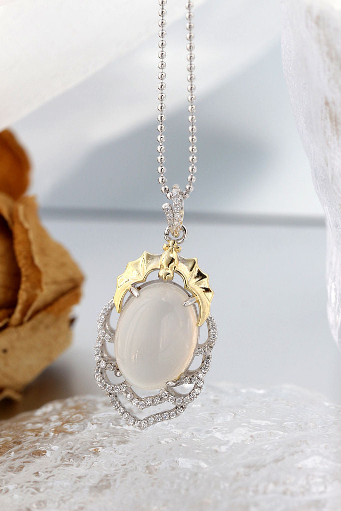 Traditional Elements With Modern Aesthetics 925 Sterling Silver Pendant Inlaid Natural White Chalcedony Hanging Bat Pendant