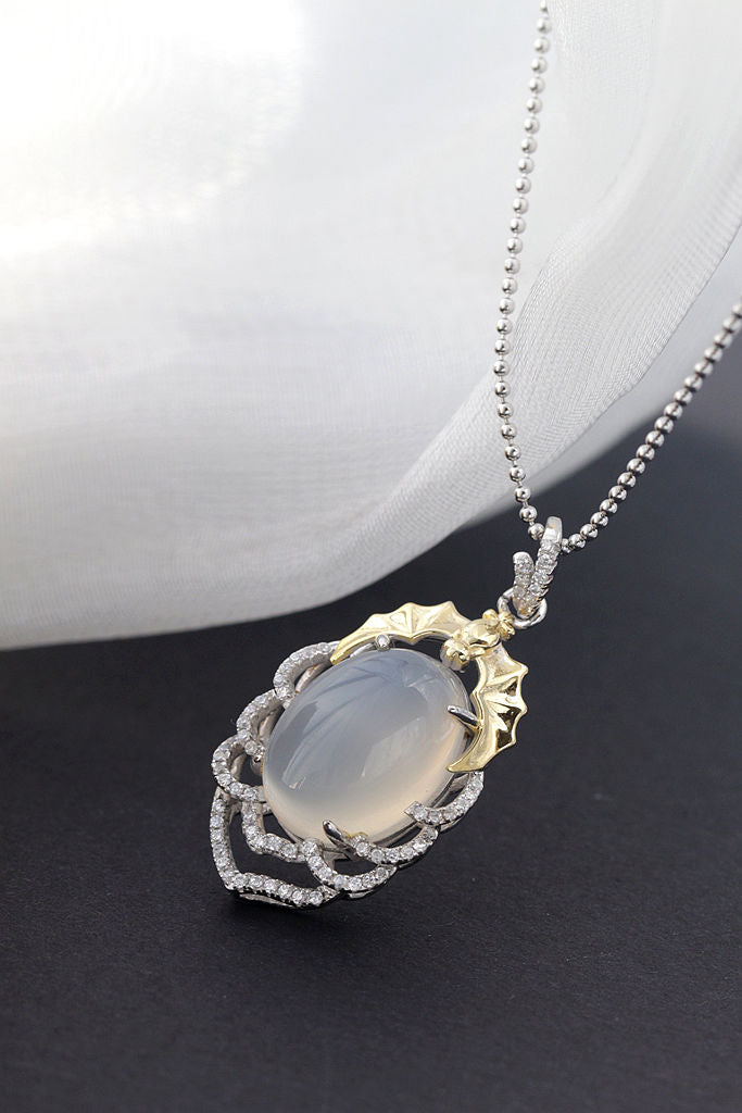 Traditional Elements With Modern Aesthetics 925 Sterling Silver Pendant Inlaid Natural White Chalcedony Hanging Bat Pendant