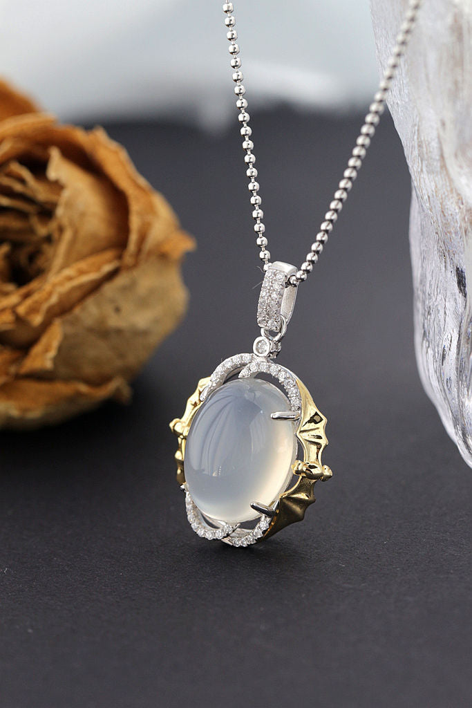 Authentic 925 Sterling Silver Retro Style Bat Pendant Inlaid Natural White Chalcedony Silver Pendant Trendy Style Jewelry Gift