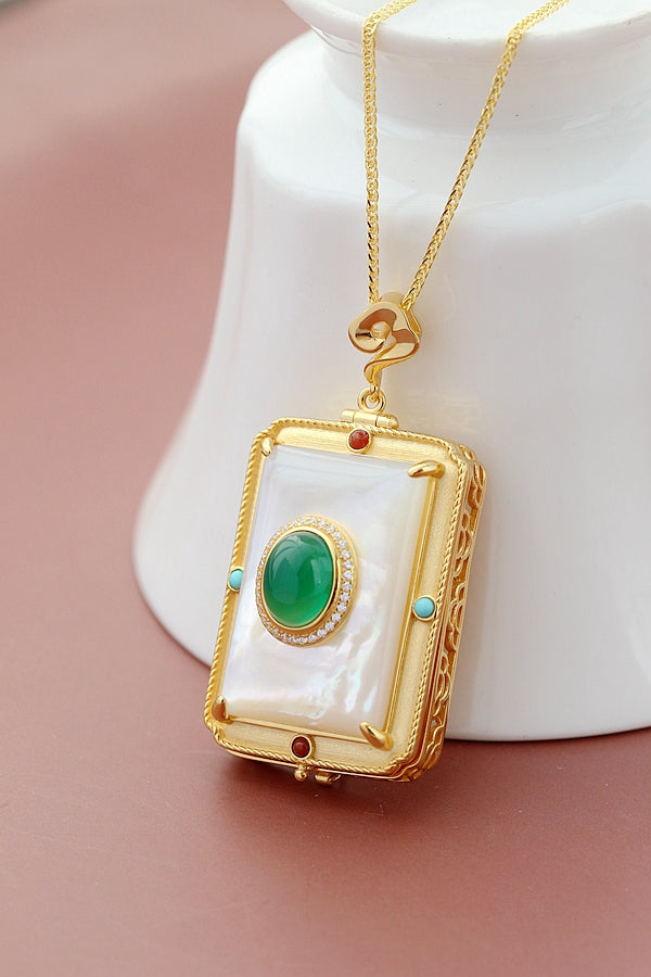 Authentic 925 Sterling Silver Pendant Inlaid Natural Pearl Shellfish Green Chalcedony 18K Gold Plated Pendant Lady Jewelry Gift