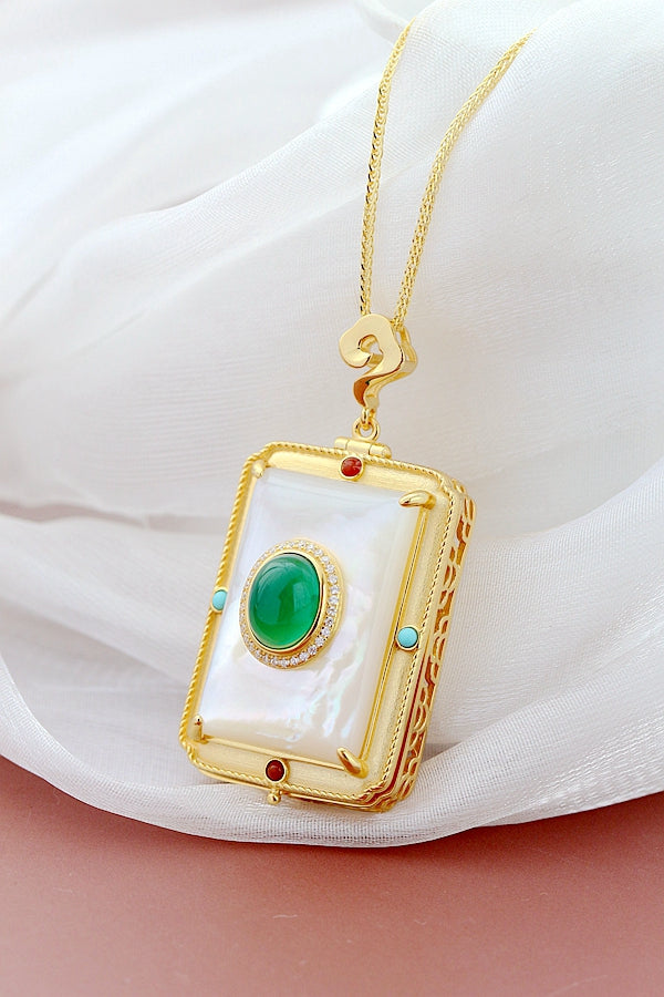 Authentic 925 Sterling Silver Pendant Inlaid Natural Pearl Shellfish Green Chalcedony 18K Gold Plated Pendant Lady Jewelry Gift
