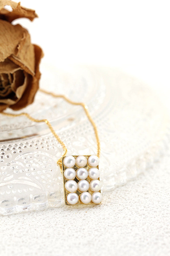 Simple Yet Classic 925 Sterling Silver Pendant Inlaid Natural Freshwater Pearl Fashion18k Gold Plating Rectangle Pendant Jewelry