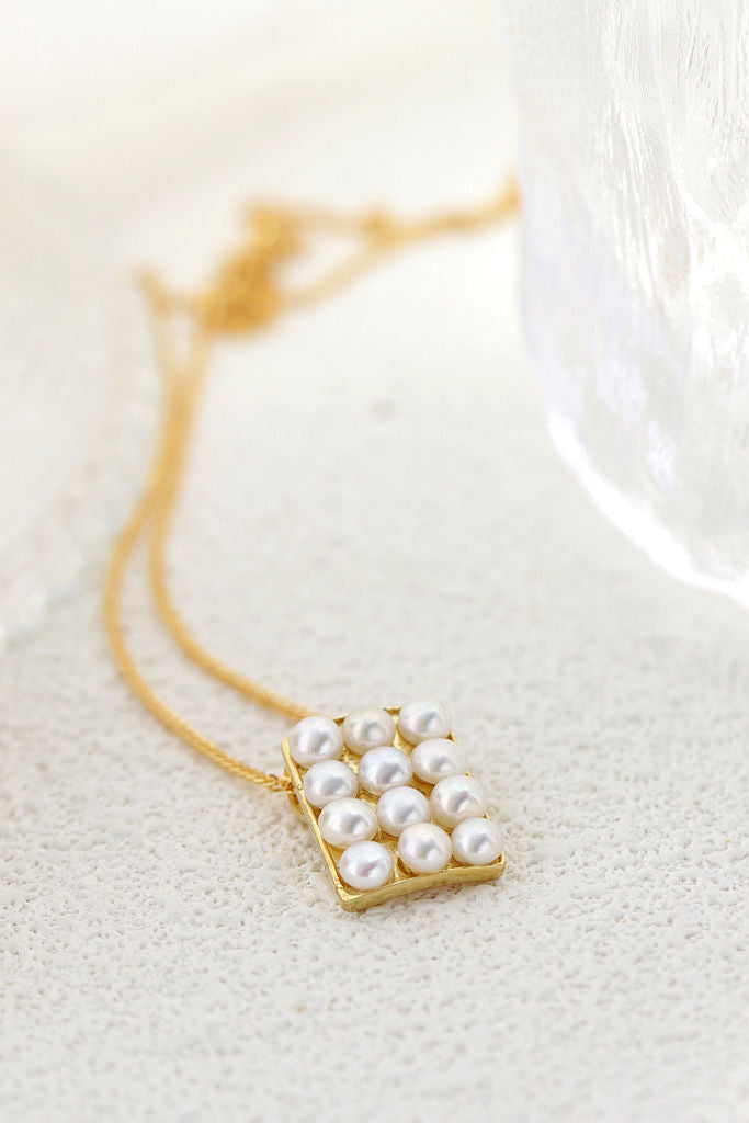 Simple Yet Classic 925 Sterling Silver Pendant Inlaid Natural Freshwater Pearl Fashion18k Gold Plating Rectangle Pendant Jewelry