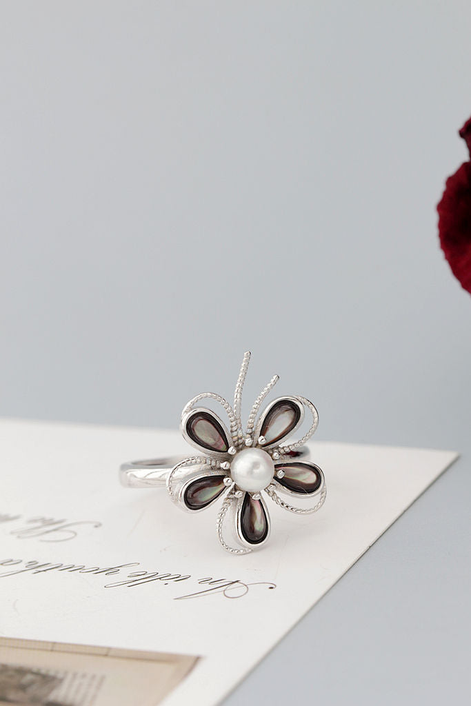 Natural Pearl Shellfish Delicate Flower Shape 925 Sterling Silver Rings Inlaid Natural Freshwater Pearl Lady Ring Jewelry Gift