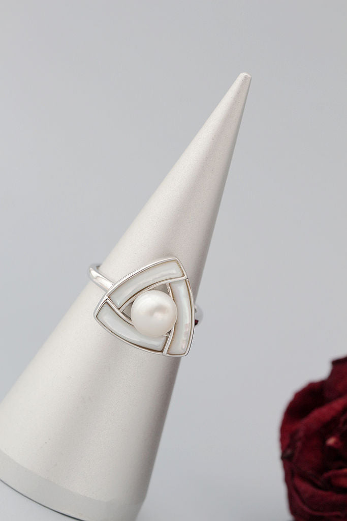Trendy Geometric Triangular 925 Sterling Silver Rings Inlaid Natural Freshwater Pearl Opening Adjustable Ring Lady Jewelry Gift