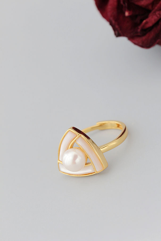 Trendy Geometric Triangular 925 Sterling Silver Rings Inlaid Natural Freshwater Pearl 18K Gold Plated Ring Lady Jewelry Gift