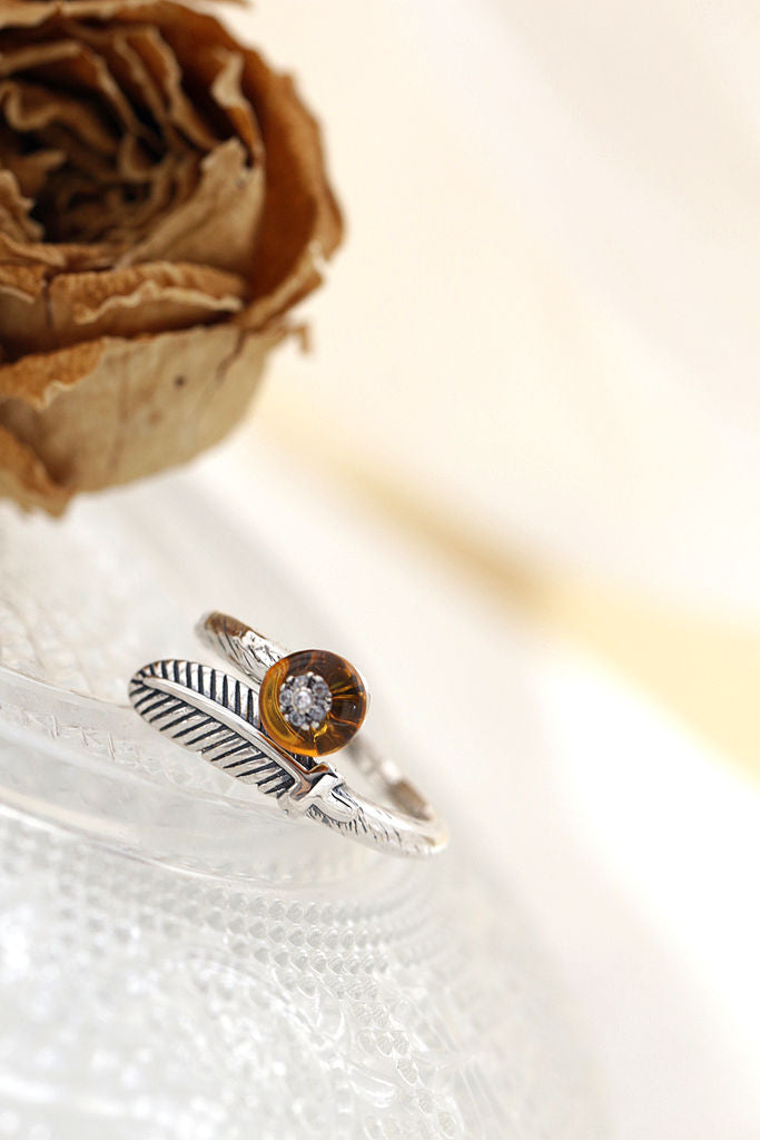Handmade Inlaid Natural Amber Rings Women Fashion Jewelry Gifts Retro Feather Opening Adjustable Size 925 Sterling Silver Ring